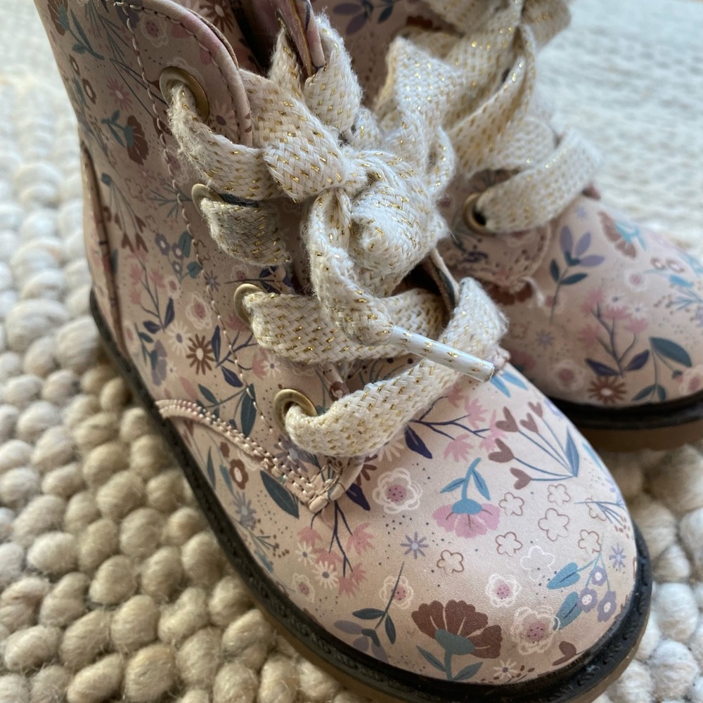 Cat and jack boots 6